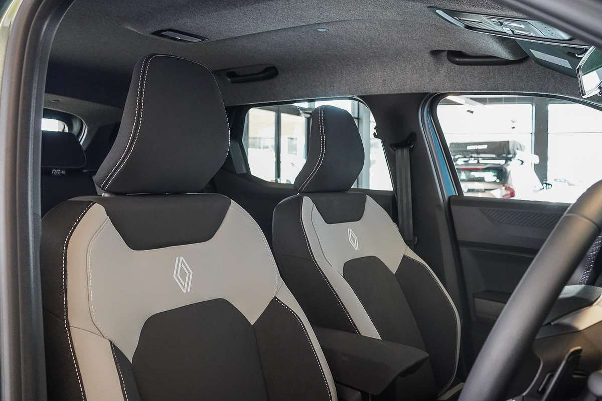 2025 Renault Duster Techno X1311