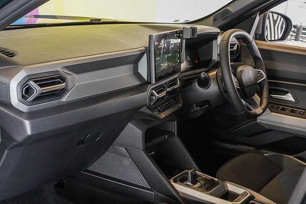 2025 Renault Duster Techno X1311