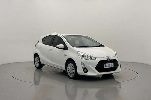 2017 Toyota Prius C NHP10R