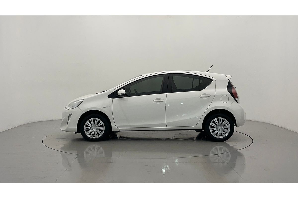 2017 Toyota Prius C NHP10R