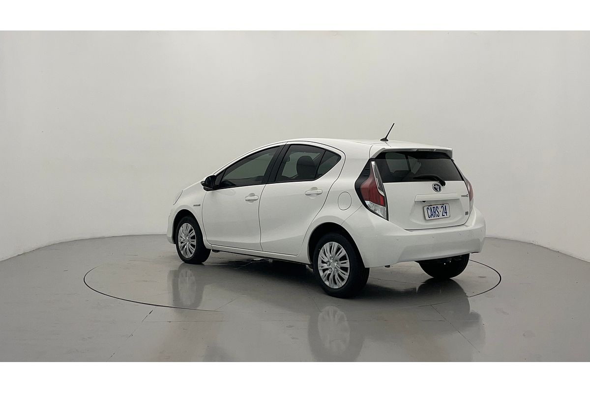 2017 Toyota Prius C NHP10R