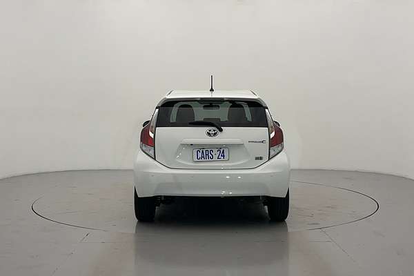 2017 Toyota Prius C NHP10R