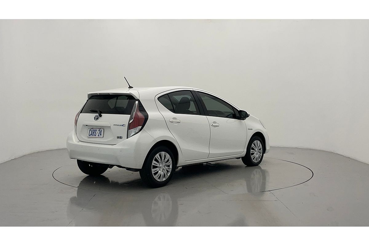2017 Toyota Prius C NHP10R