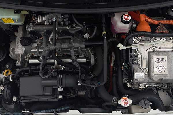 2017 Toyota Prius C NHP10R