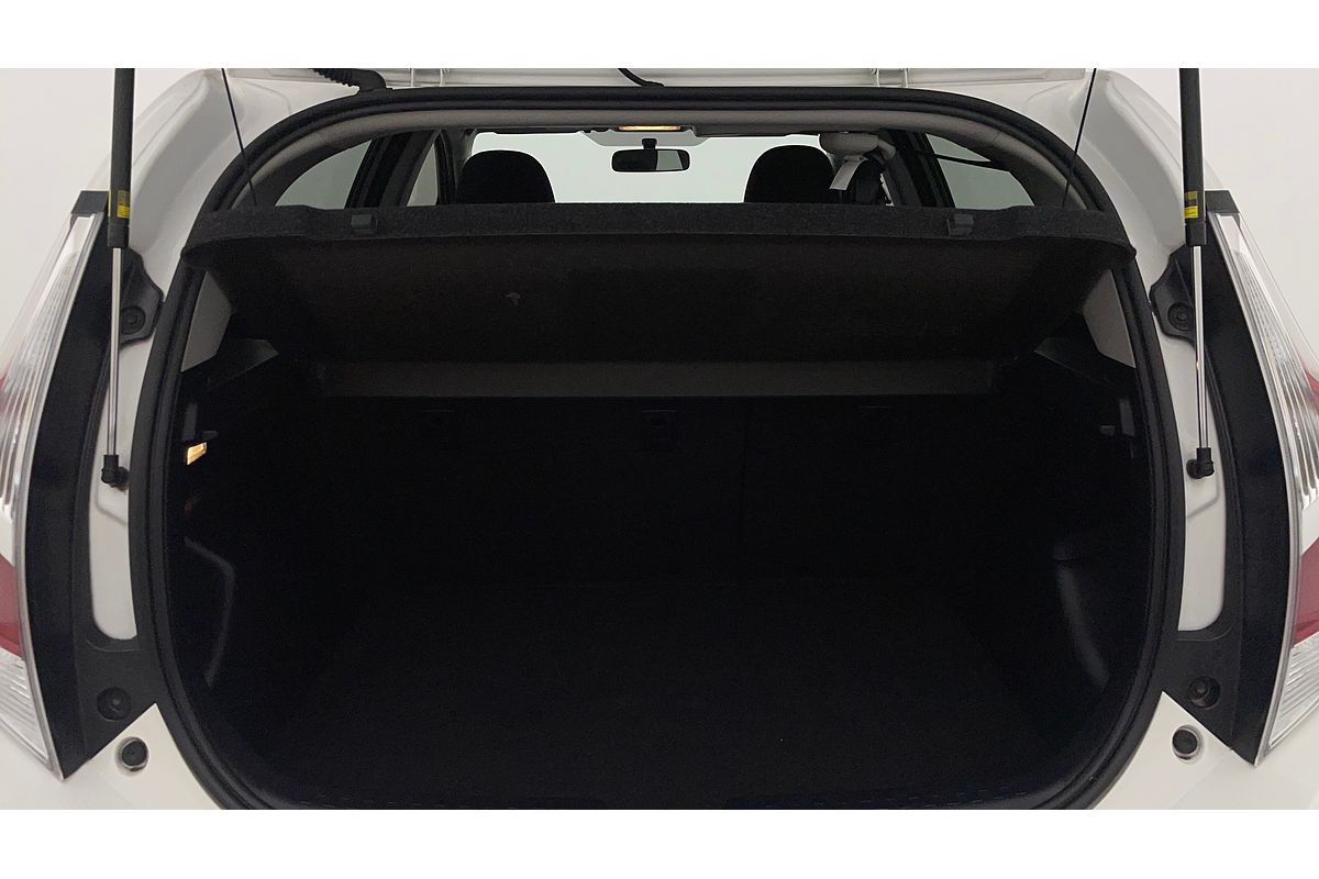 2017 Toyota Prius C NHP10R