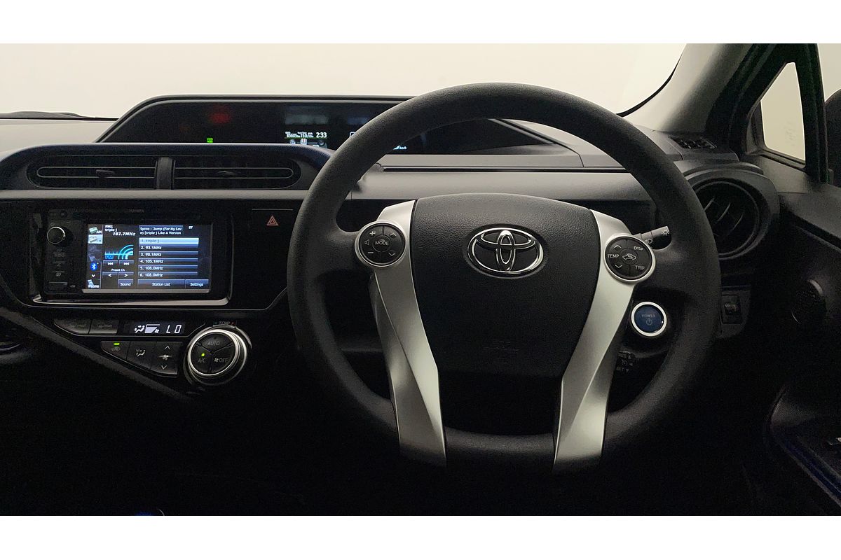2017 Toyota Prius C NHP10R