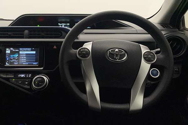 2017 Toyota Prius C NHP10R