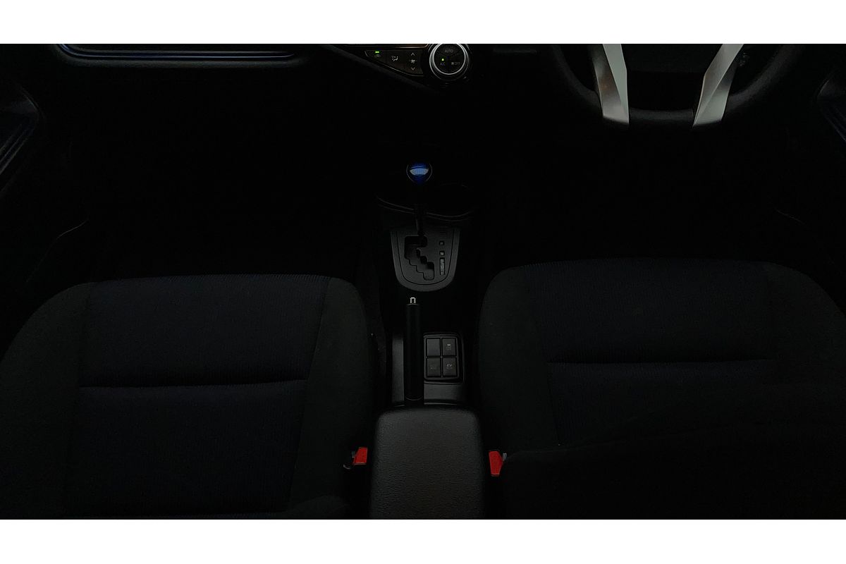 2017 Toyota Prius C NHP10R