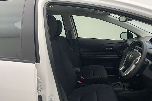 2017 Toyota Prius C NHP10R
