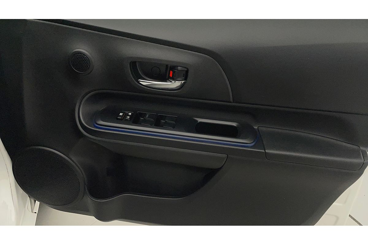 2017 Toyota Prius C NHP10R