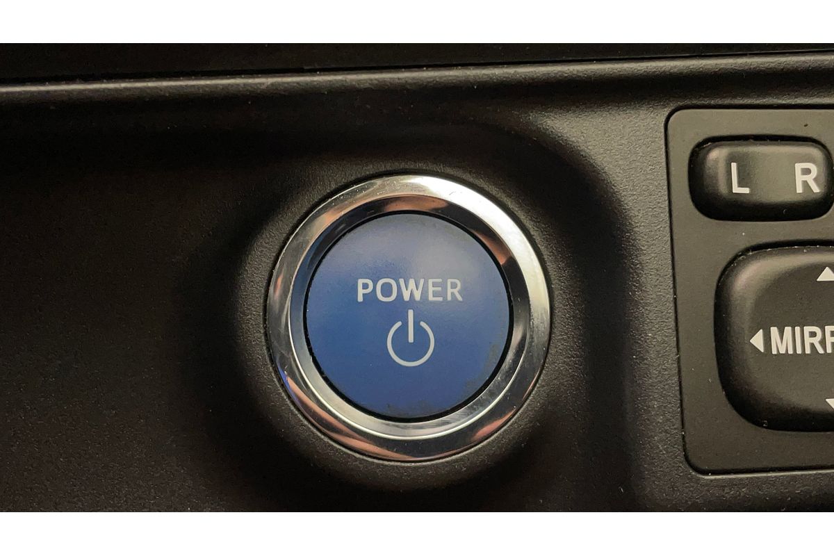 2017 Toyota Prius C NHP10R