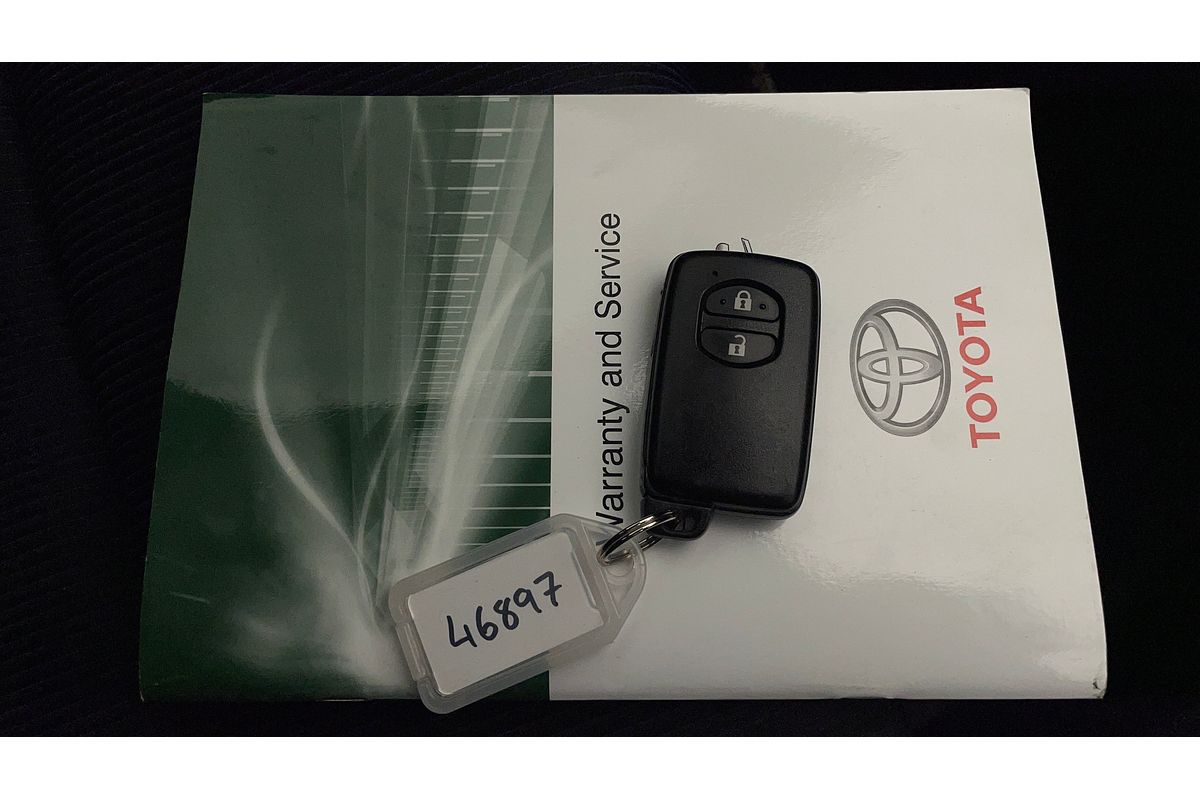 2017 Toyota Prius C NHP10R