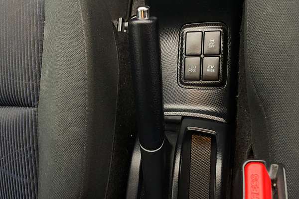 2017 Toyota Prius C NHP10R