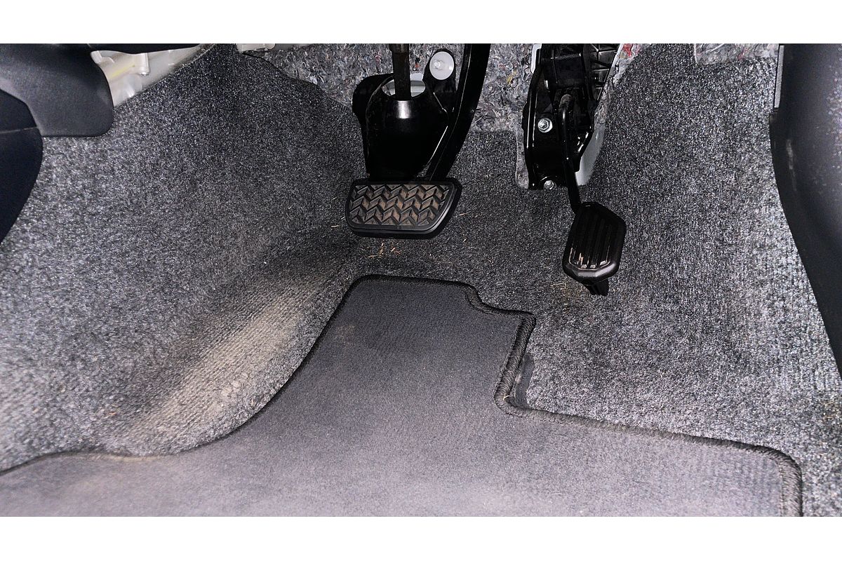 2017 Toyota Prius C NHP10R
