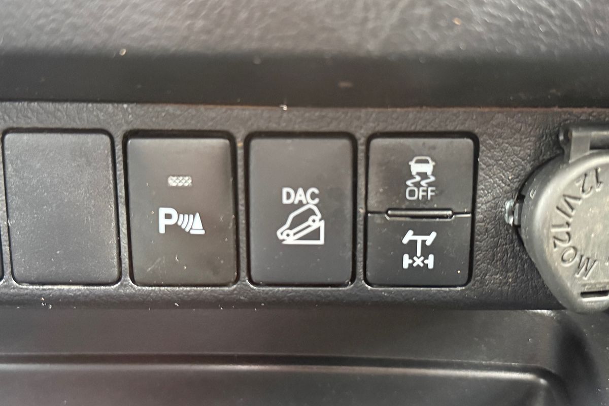 2019 Toyota Hilux SR GUN126R 4X4