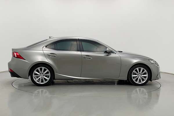 2016 Lexus IS IS200t Luxury ASE30R