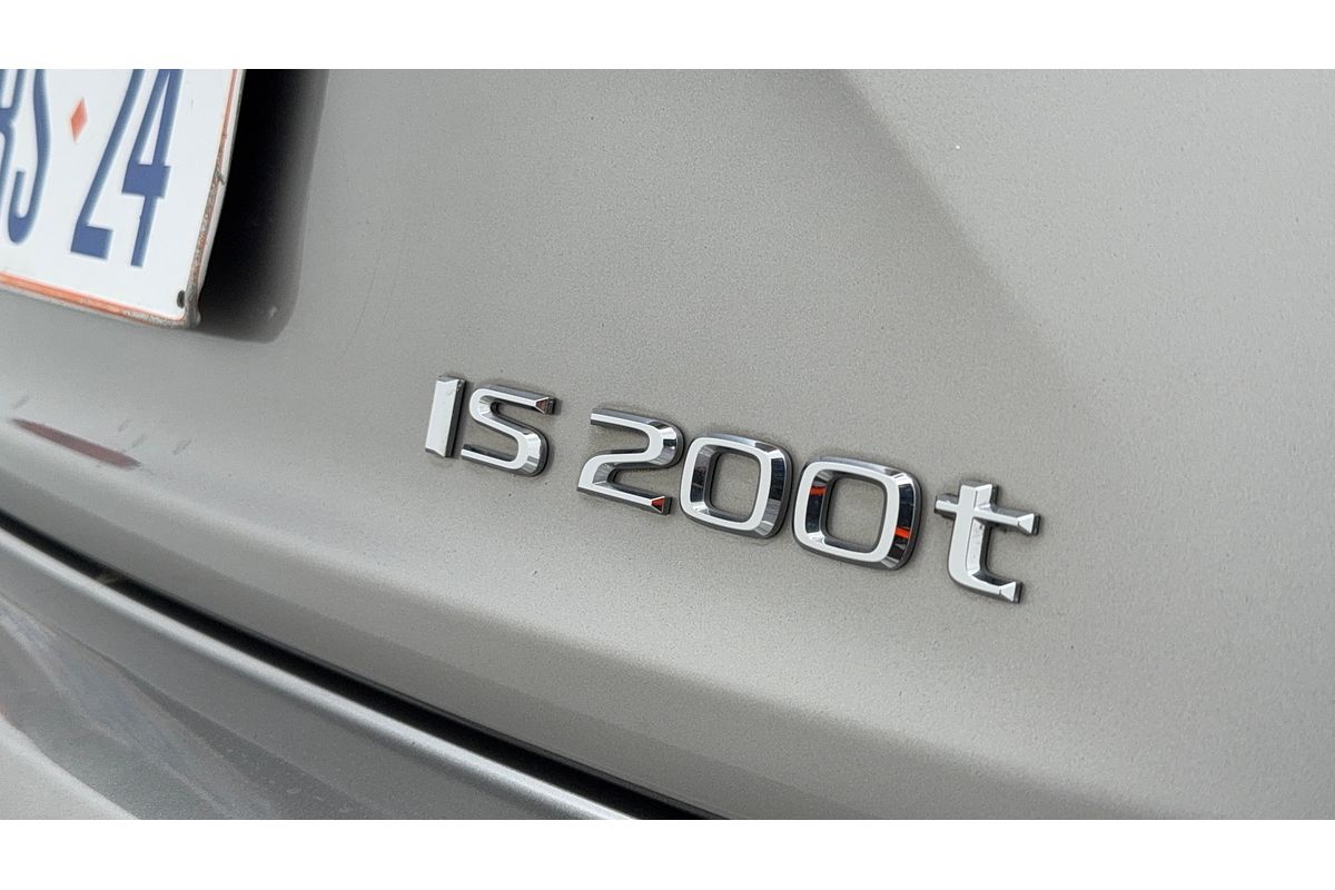 2016 Lexus IS IS200t Luxury ASE30R