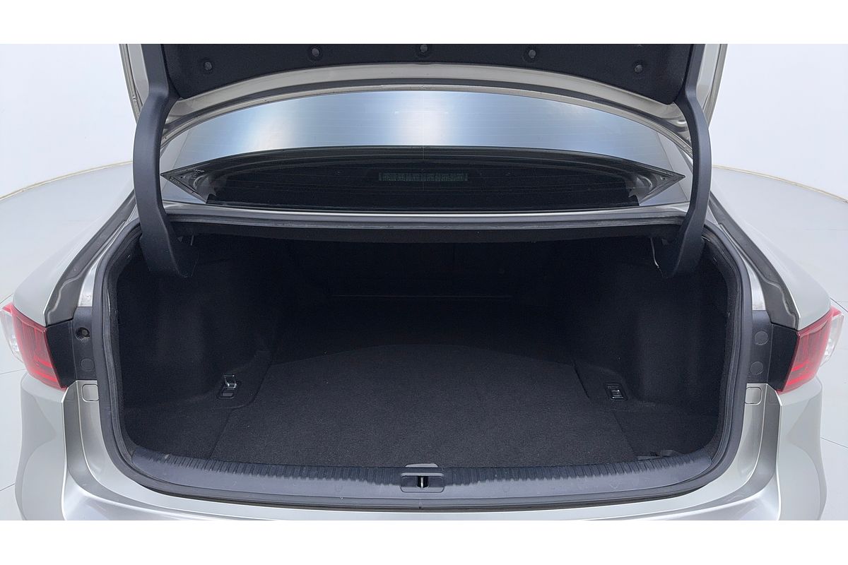 2016 Lexus IS IS200t Luxury ASE30R