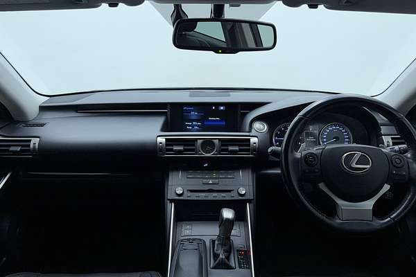 2016 Lexus IS IS200t Luxury ASE30R