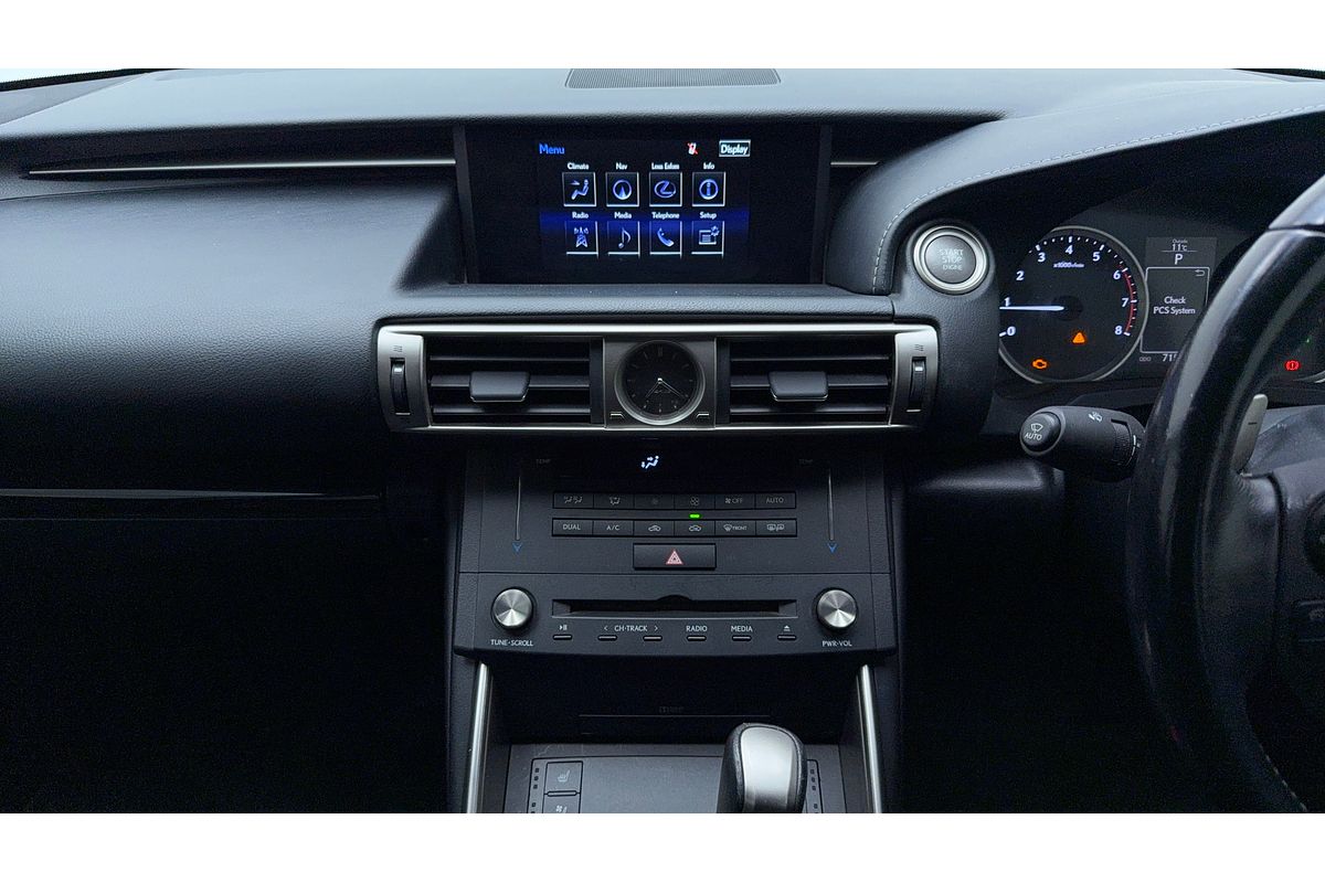 2016 Lexus IS IS200t Luxury ASE30R