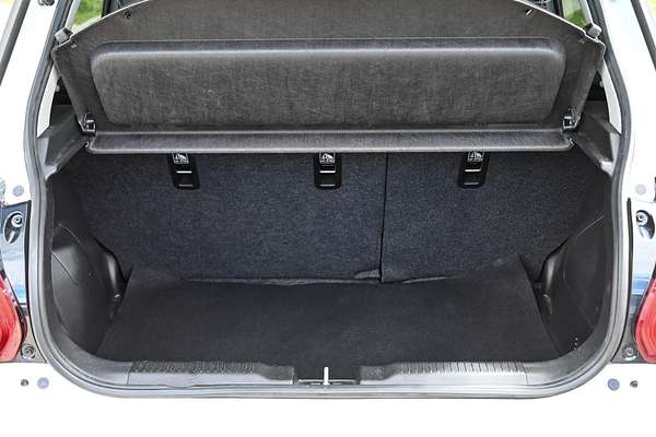 2017 Suzuki Swift GL Navigator AZ