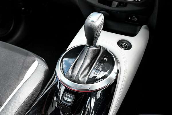 2023 Nissan JUKE ST-L F16