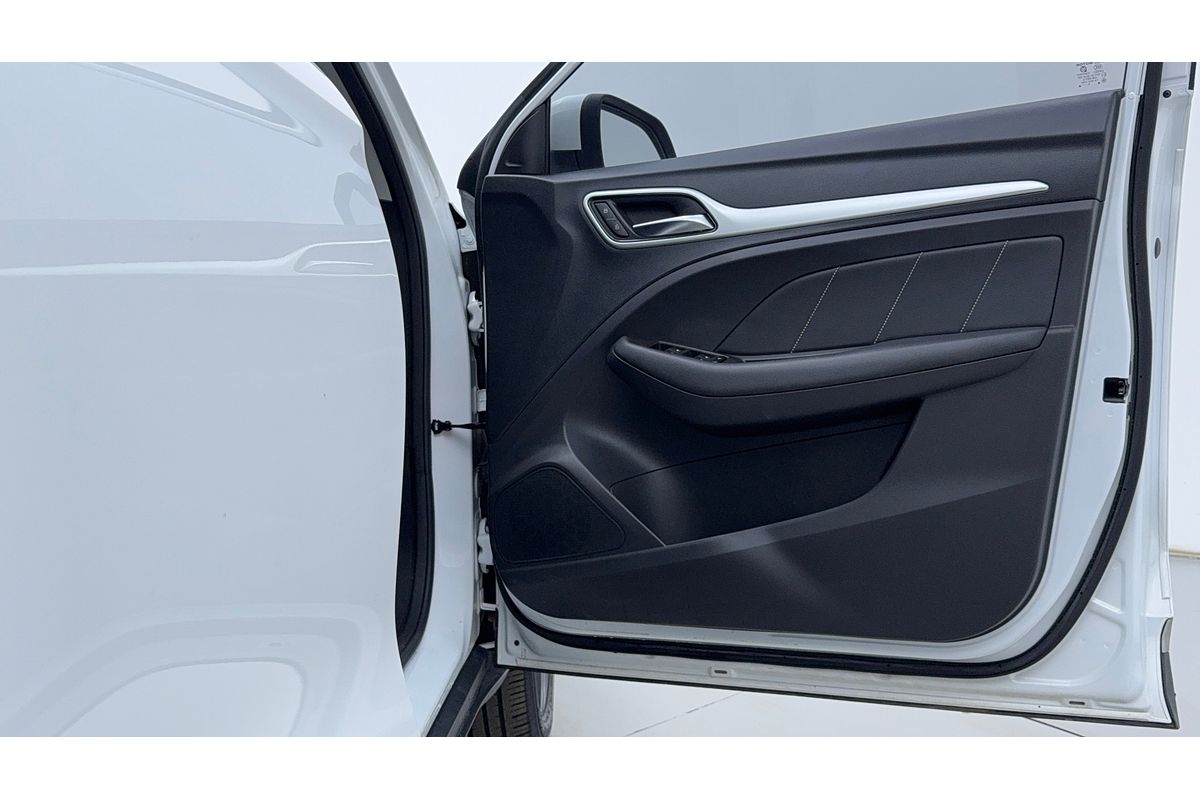 2019 MG ZS Essence AZS1