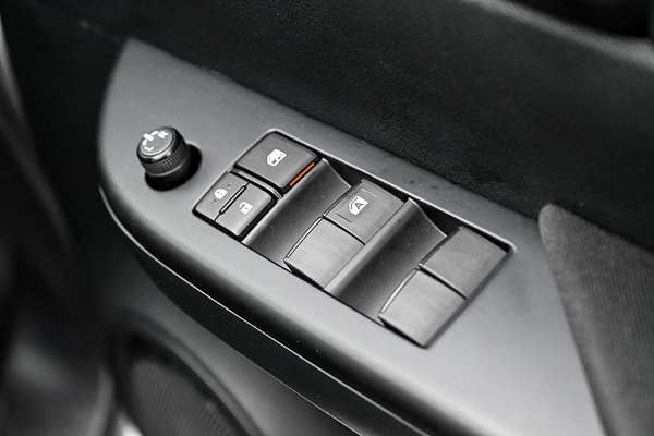 2019 Toyota Hilux SR GUN126R 4X4