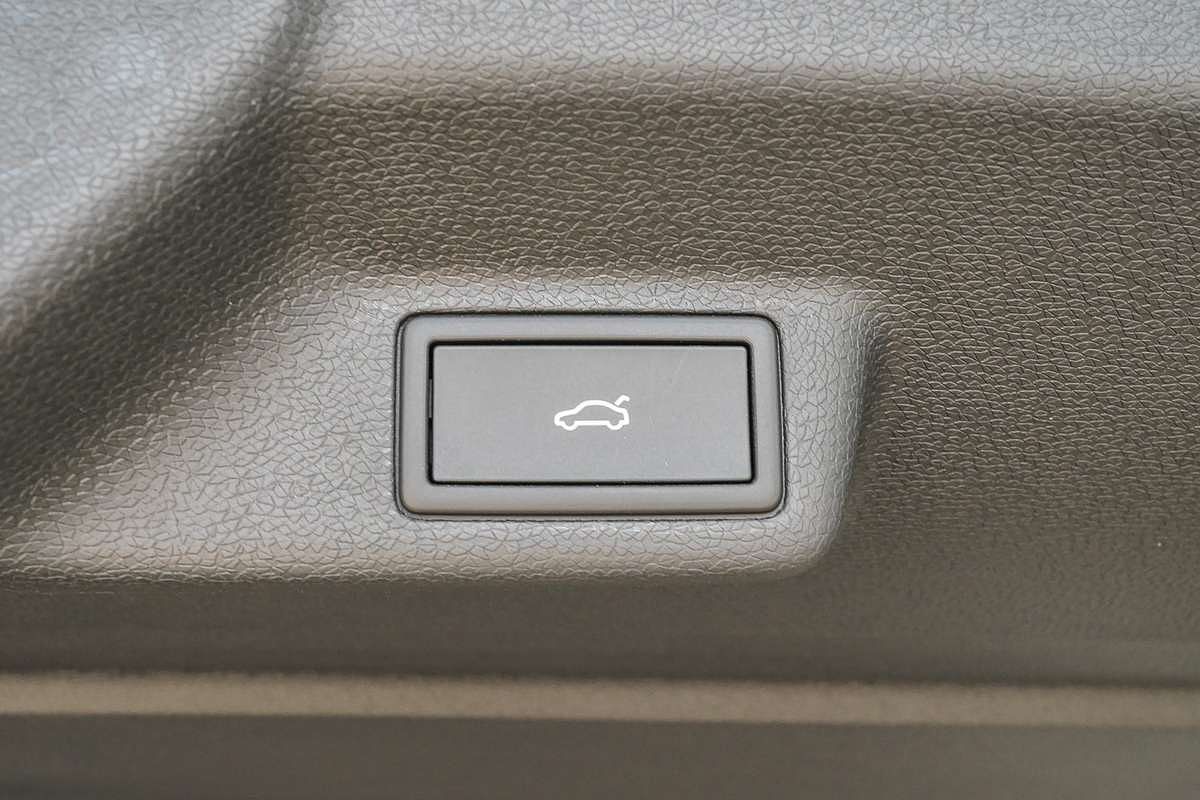 2025 Volkswagen ID. Buzz Pro BEV560 EB LWB