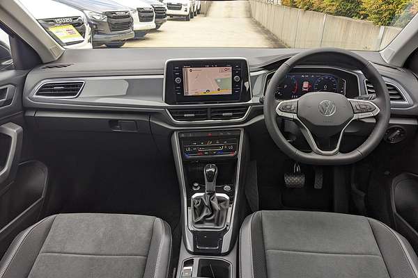 2025 Volkswagen T-Roc 110TSI Style D11