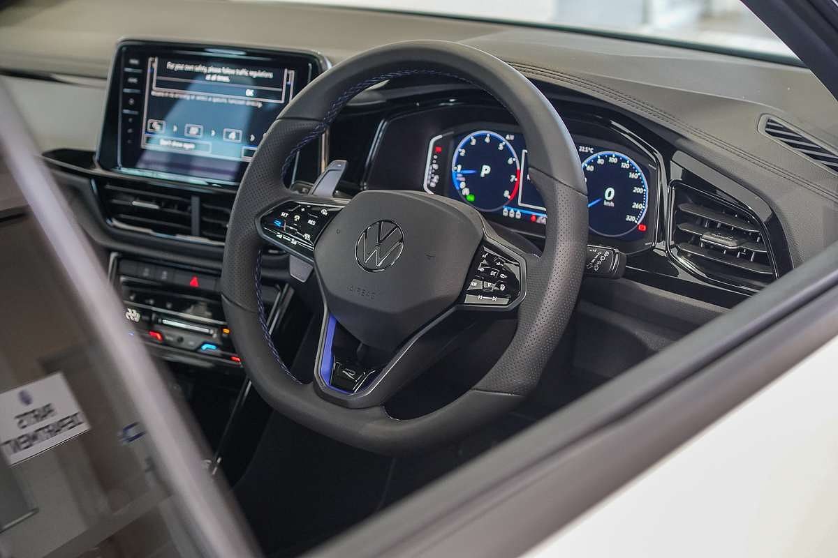 2025 Volkswagen T-Roc R D11