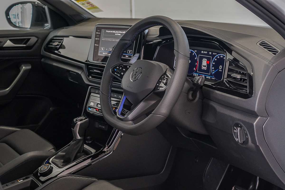 2025 Volkswagen T-Roc R D11