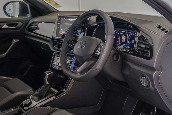 2025 Volkswagen T-Roc R D11