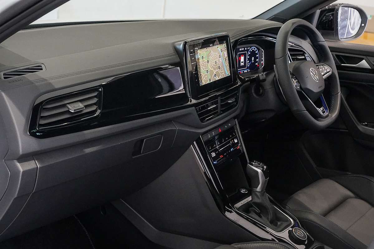 2025 Volkswagen T-Roc R D11