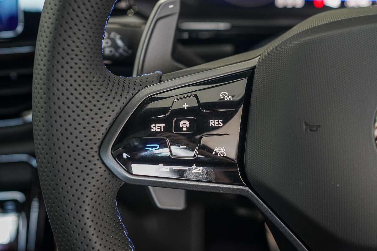 2025 Volkswagen T-Roc R D11