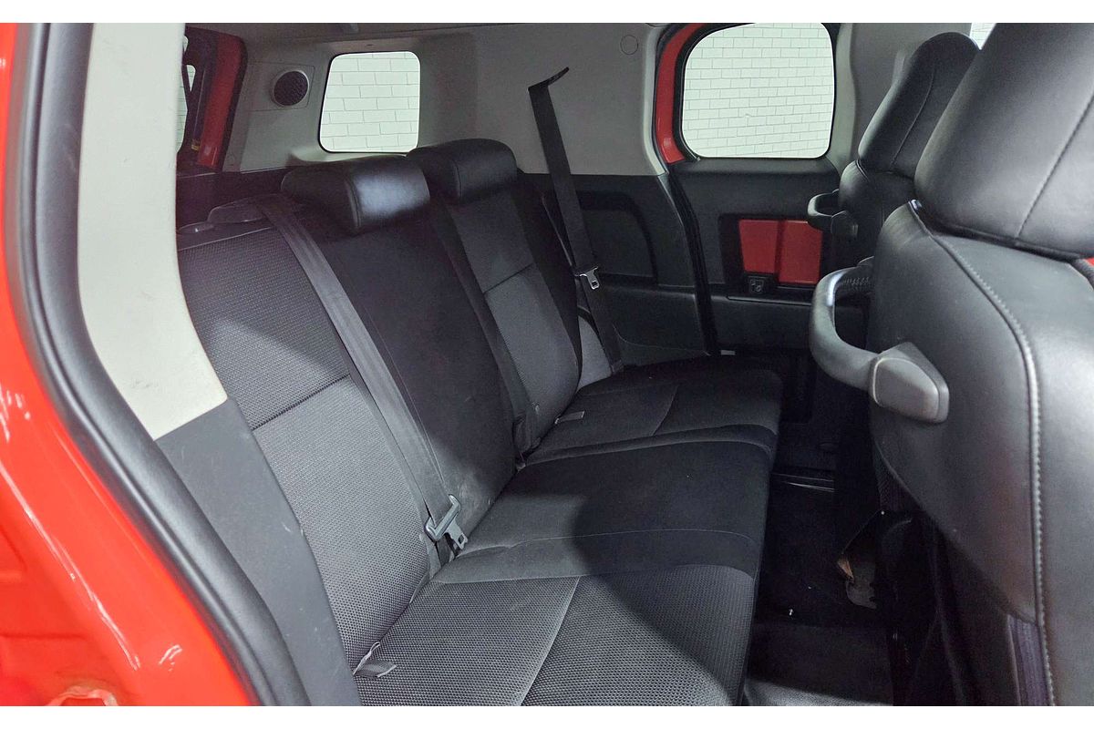 2013 Toyota FJ Cruiser GSJ15R