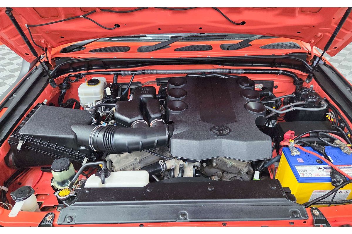 2013 Toyota FJ Cruiser GSJ15R