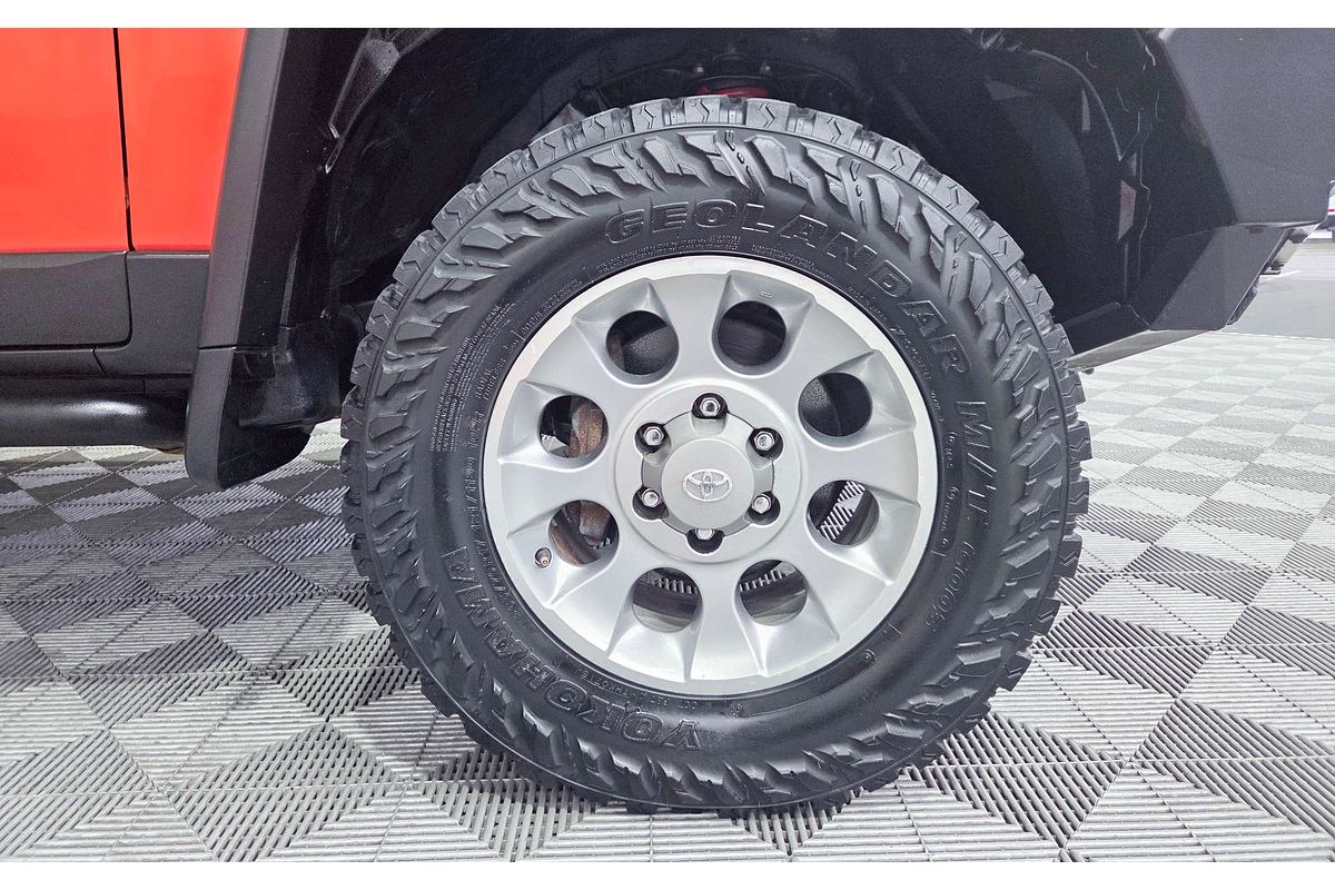 2013 Toyota FJ Cruiser GSJ15R