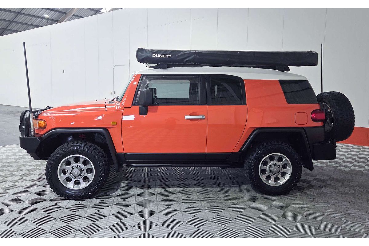 2013 Toyota FJ Cruiser GSJ15R