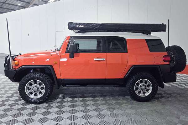 2013 Toyota FJ Cruiser GSJ15R
