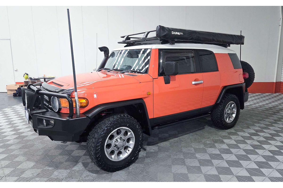 2013 Toyota FJ Cruiser GSJ15R