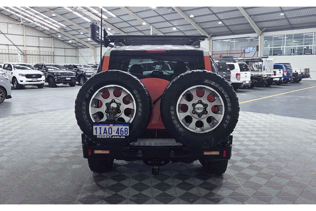 2013 Toyota FJ Cruiser GSJ15R