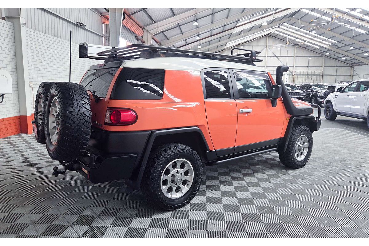 2013 Toyota FJ Cruiser GSJ15R