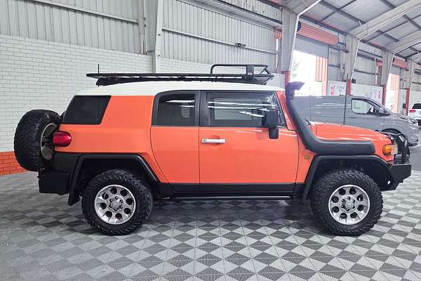 2013 Toyota FJ Cruiser GSJ15R