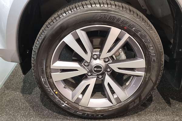 2024 Isuzu MU-X LS-T