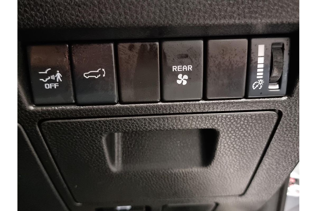 2024 Isuzu MU-X LS-T