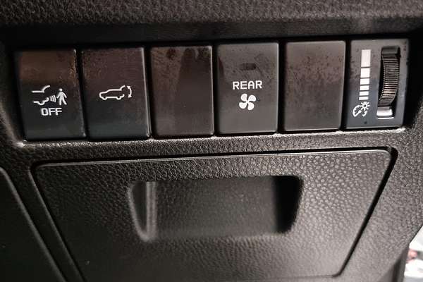 2024 Isuzu MU-X LS-T