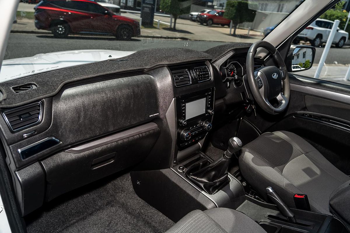 2020 Mahindra PIK-UP S6+