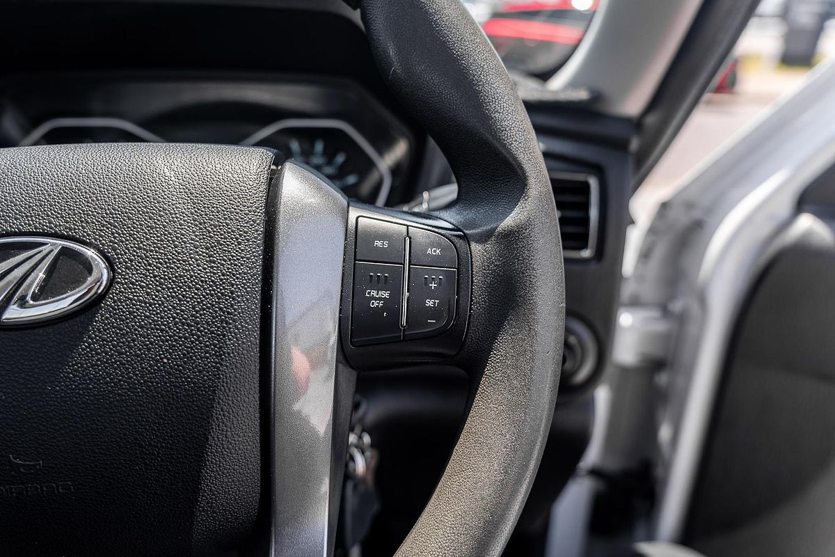 2020 Mahindra PIK-UP S6+