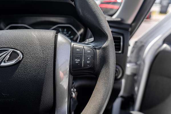 2020 Mahindra PIK-UP S6+